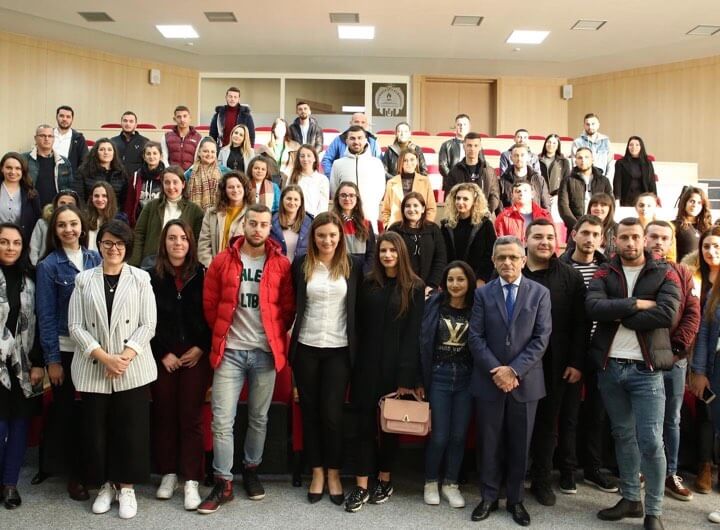 Prezantohet thirrja e pestë të Programit Kombëtar të Praktikave të Punës nga Ministria e Arsimit Rinisë dhe Sportit, në Universitetin e Elbasanit “Aleksandër Xhuvani”, Uniel