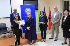 Përmbyllet projekti “Teaching English to Young Learners” ,UNIEL