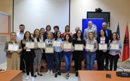 Përmbyllet projekti “Teaching English to Young Learners” ,UNIEL