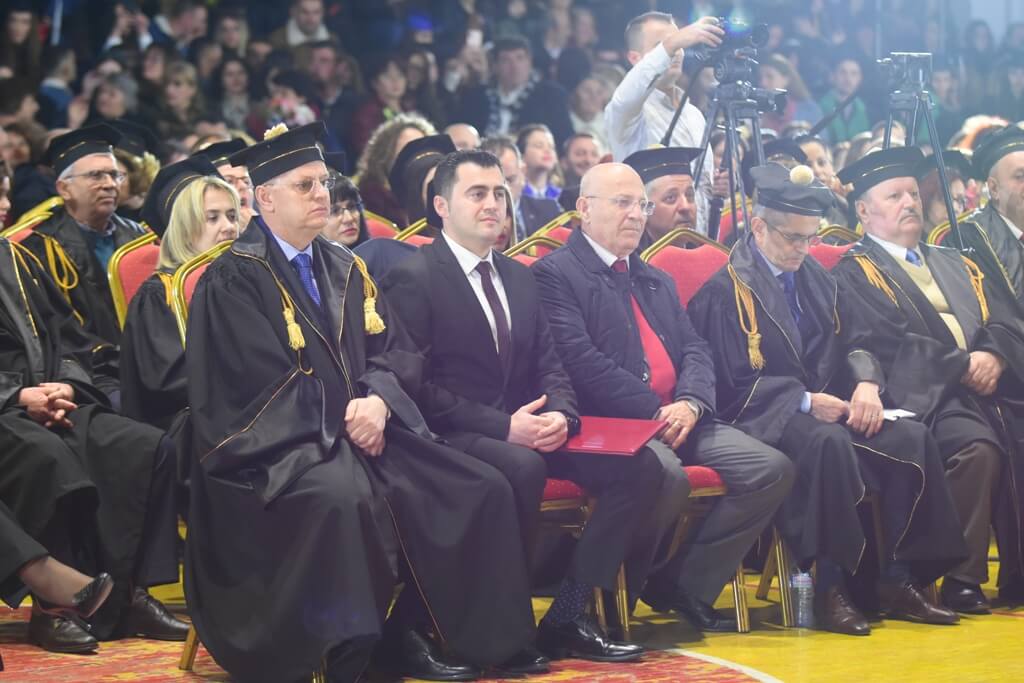 Universiteti i Elbasanit “Aleksandër Xhuvani” zhvilloi Ceremoninë e diplomimit të studentëve për vitin akademik 2018-2019, Uniel
