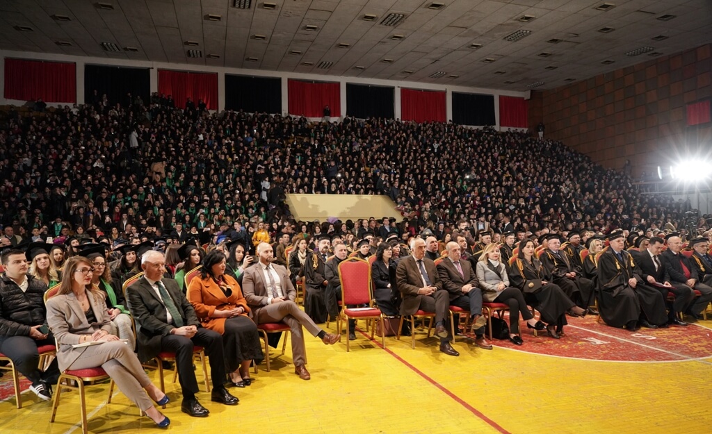 Universiteti i Elbasanit “Aleksandër Xhuvani” zhvilloi Ceremoninë e diplomimit të studentëve për vitin akademik 2018-2019, Uniel
