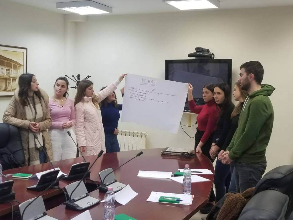 Zhvillohet trajnimi për Klubin e Debatit në Universitetin e Elbasanit “Aleksandër Xhuvani”, Uniel