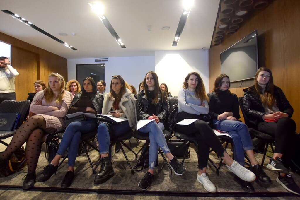 Universiteti i Elbasanit organizoi eventin për promovimin e librit “SOCIAL SERVICES IN ALBANIA: BACKGROUND AND STATE OF THE ART”, Uniel