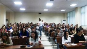 Sesion informimi mbi mundësi punësimi nga Departamenti i Administratës Publike ,UNIEL