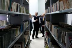 Kryeministri Sali Berisha inauguron biblitekën e Universitetit “ Aleksandër Xhuvani” Në Elbasan ,Uniel
