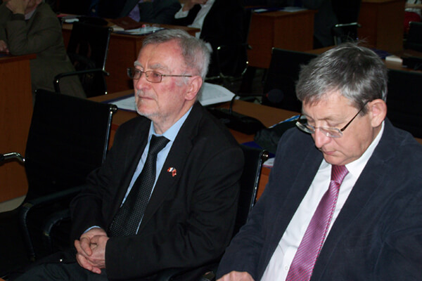 Konferencë e departamentit të Gjuhës në Universitetin e Elbasanit mbi veprimtarinë e Prof.Dr Remzi Përnaska 