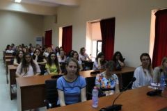 Parlamentarja suedeze takime dhe leksion të hapur në Universitetin e Elbasanit, Uniel