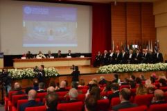 Rektori Skender Topi merre pjesë në ceremoninë e inaugurimit të vitit akademik në Universitetin e Barit, Uniel