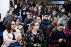  Zv/Kryeministri, Znj. Senida Mesi zhvillon bashkëbisedim me stafin dhe studentët e FE,UNIEL