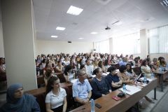 Zhvillohet Konferenca e parë kombëtare e studentëve të Fakultetit të Shkencave të Edukimit me temë Sfidat aktuale të studentëve lidhur me praktikën profesionale në kontekstin e kopshtit gjithëpëfshirës, fokus edukimin e fëmijëve nga pakicat etnike ,UNIEL