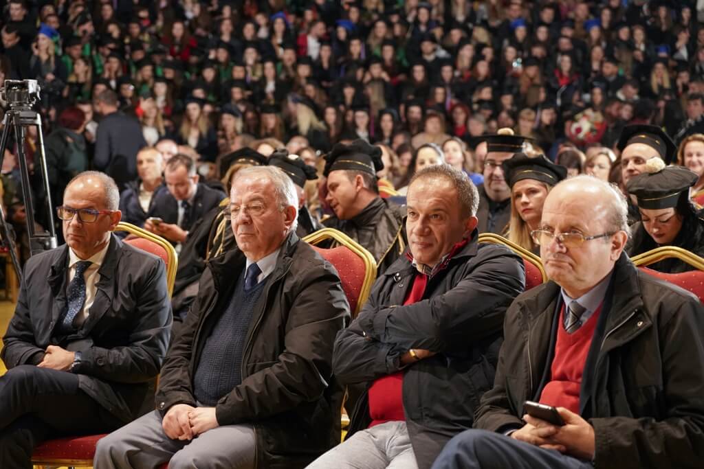 Universiteti i Elbasanit “Aleksandër Xhuvani” zhvilloi Ceremoninë e diplomimit të studentëve për vitin akademik 2018-2019, Uniel